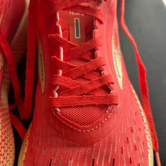 Brooks Women's Hyperion Tempo Size 9.5 Medium - Picture 8 of 10